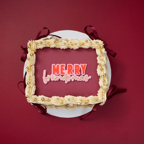 Merry Friendsmas Cake Plaque